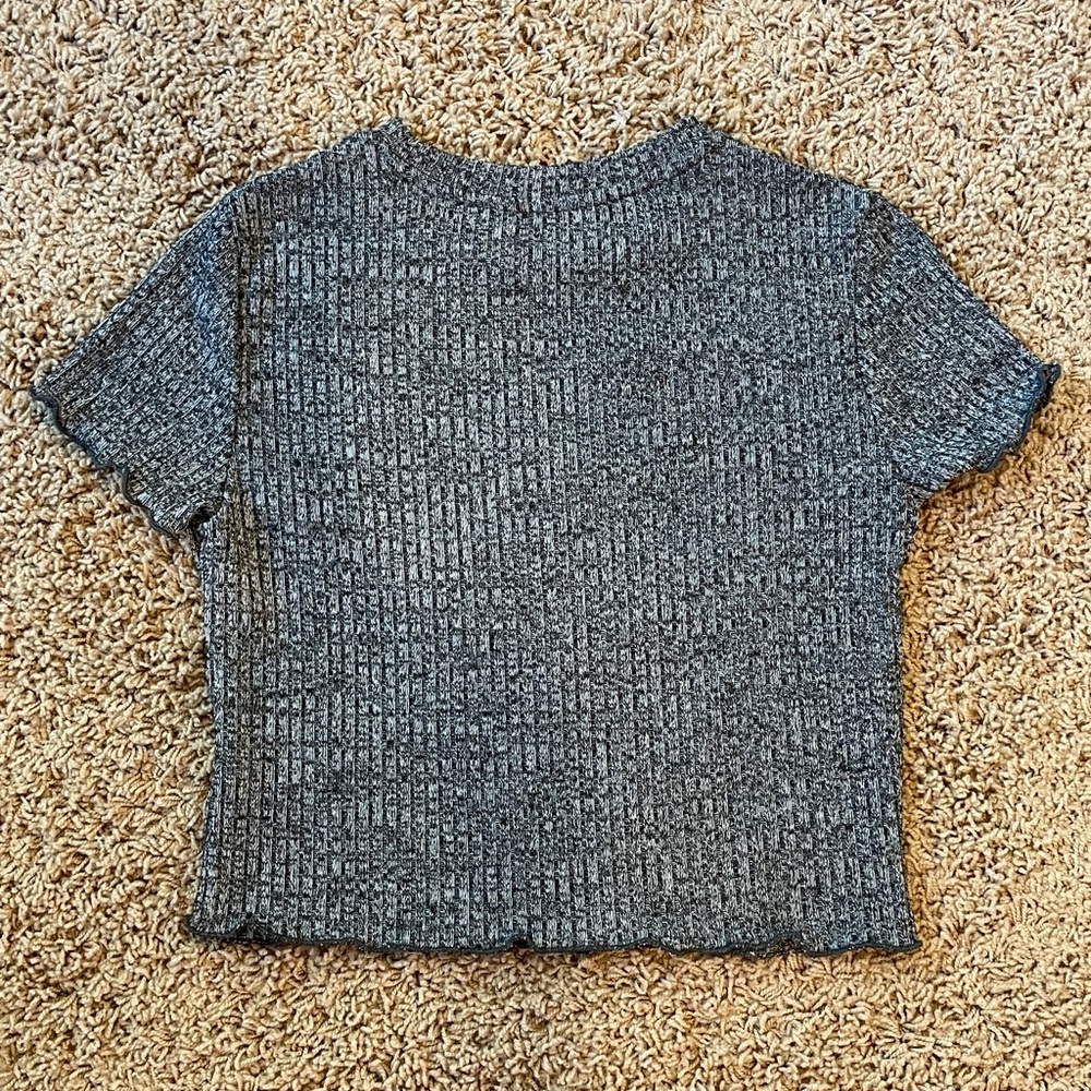 SHEIN Gray Cropped Baby Tee - Picture 3 of 4